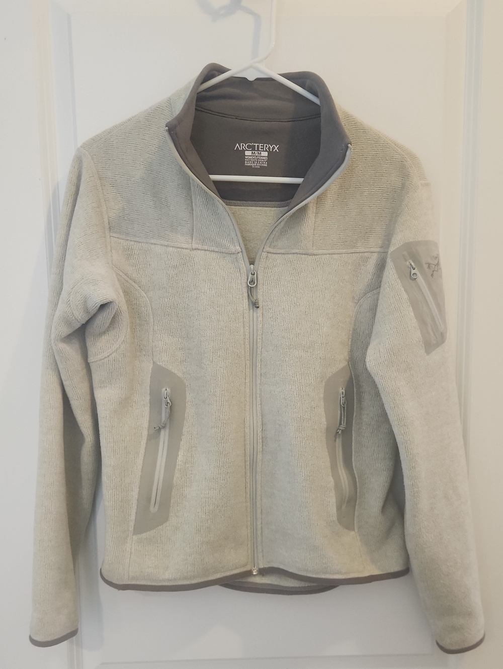 Arc'teryx Women's Light Beige Full-Zip Fleece Jacket